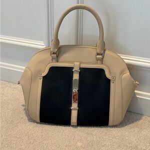 Nine West Beige and Black Handbag Size OS